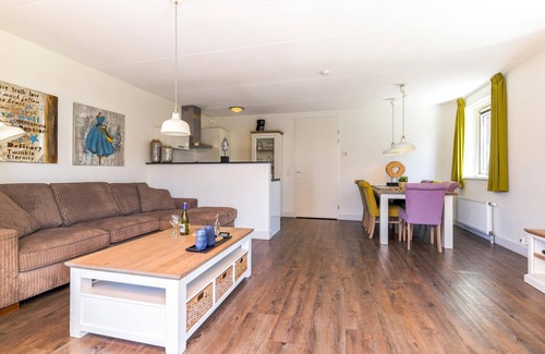 Municipality of Uitgeest Casa | Large apartment with terrace directly on the water
