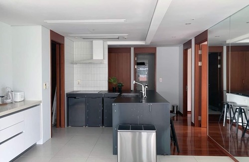 Chunghyeon-dong Condominio | Large Apt. Urban View. Gwang Hwa Mun - City Hall