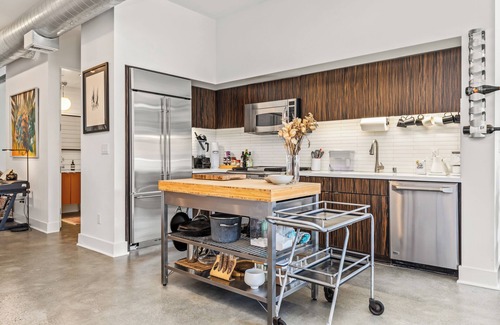 Ocean Park Condominio | Large artist's loft, 2 blocks from beach
