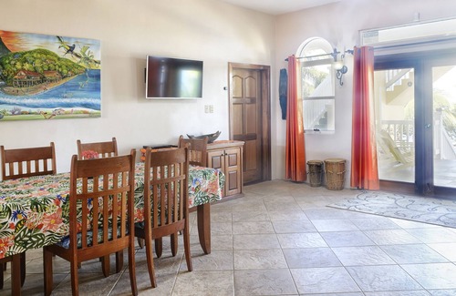 Río Sittee Casa | Hermosa casa grande en playa privada