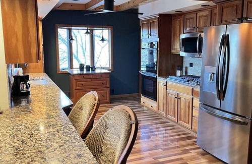 Petersburg Casa | Large, beautiful home-close to PSU!
