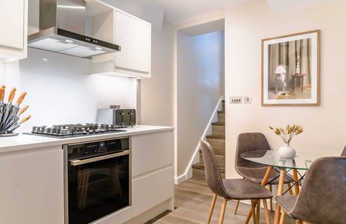 Chinatown Apartamento | Large Boutique Studio in Chinatown