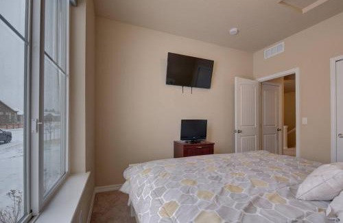 Monument Casa | Large Brand-New Home Close to Lake & Mountains