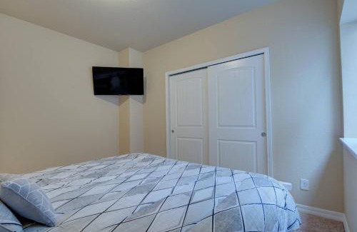 Monument Casa | Large Brand-New Home Close to Lake & Mountains