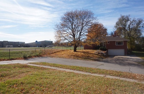 West Des Moines Casa | Gran Brick Ranch Home con una opción de 3 dormitorios para alquilar en una calle tranquila, privada y de Deadend St.