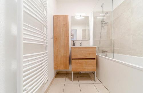Zola - Pressense Apartamento | Large bright apartment with balcony Villeurbanne