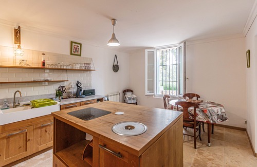 Saint-Chinian Casa | Large building near Saint CHINIAN - 40 minutes from the beach