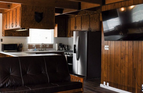 Cold Springs Cabina | Large Cabin in Cold Springs 3 Minutes From Pinecrest Lake & Dodge Ridge WiFi