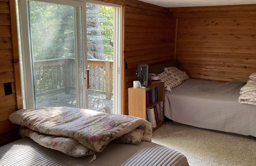 Moorestown Cabina | Large Cabin in The Woods