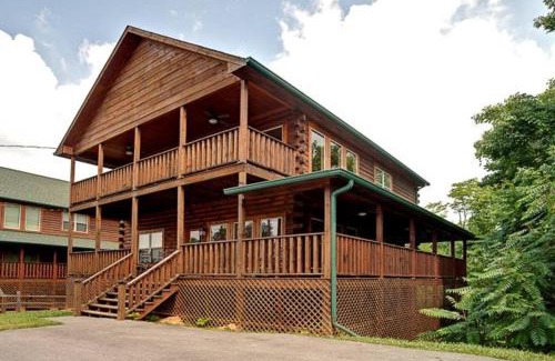 Sevierville Casa | Large Cabin Perfect for families