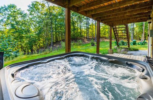 Berkeley Springs Casa | Large Cabin w Hot Tub, Pond, Deck, Fire Pit, WiFi