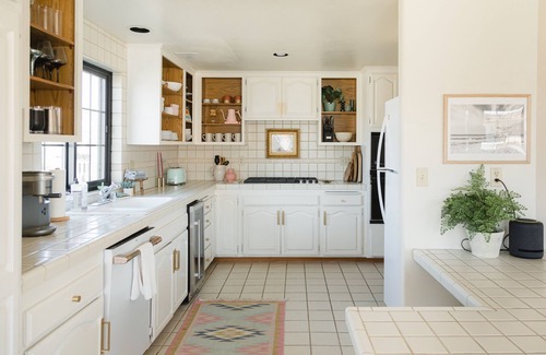 Hollywood Casa | Large California Beach House Impeccably Designed for Comfort 20 Steps to Beach!