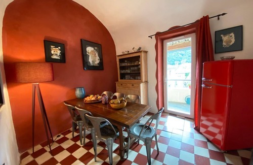 Molieres-sur-Ceze Casa | Large Cévenol house accommodating up to 15 People, private swimming pool, garden