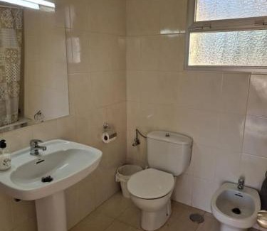 Vélez-Málaga Chalet De Esquí | Large chalet 5 min walk to beach