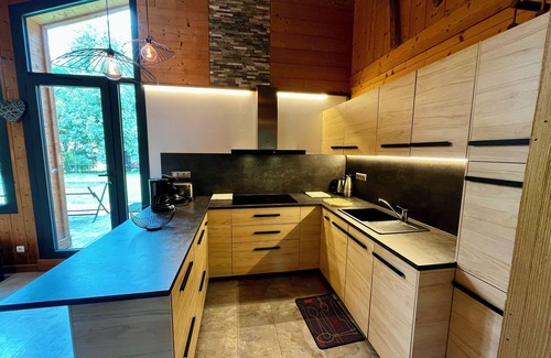 Mont-de-Lans Chalet De Esquí | Large chalet at the foot of the slopes, 8 bedrooms and 8 bathrooms and sauna