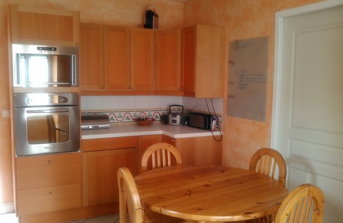 Thaire Casa | Gran casa Charentaise de 300 M² con piscina, 4 dormitorios, jardín, cocina de verano.