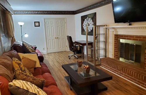 Lumberton Casa | Large charming 4 bedroom, 3 bath on quiet wooded lot with lots of space for all!