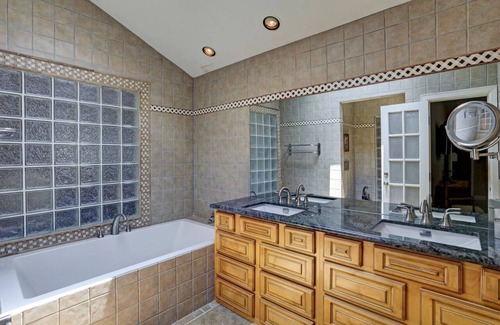 Clodine Complejo | Large Charming Private Resort Near Galleria Pool HotTub SteamRoom Gym