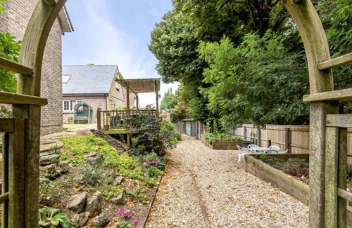 Holworth Casa | Large coastal cottage with spa and private pool