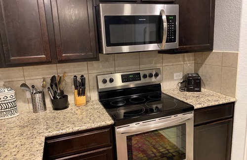 San Antonio Casa | Large Cold/Hot tub House by SeaWorld & Lackland