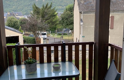 Esquieze-Sere Apartamento | Large, comfortable apartment