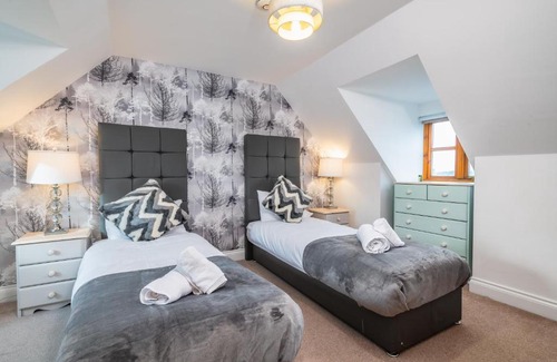 Knowle Sands Apartamento | Large Contractor House & Private Parking by ComfyWorkers