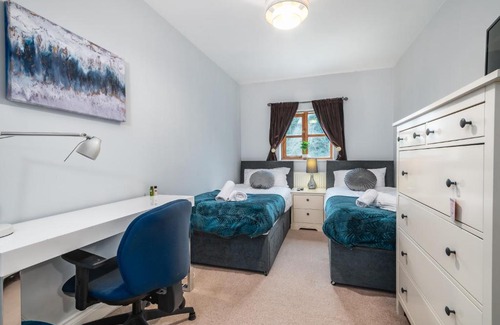 Knowle Sands Apartamento | Large Contractor House & Private Parking by ComfyWorkers