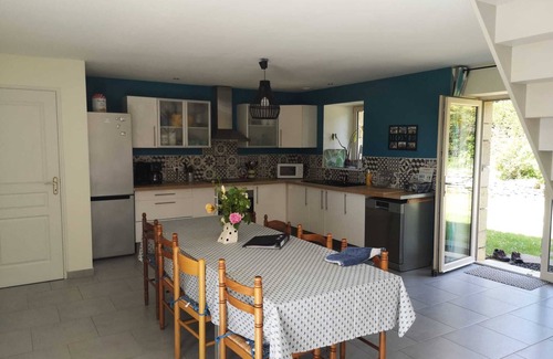 Savignac-de-Miremont Casa | Gîte TRUFFIERE 4/8 p (4 dormitorios 3 cuartos de baño)
