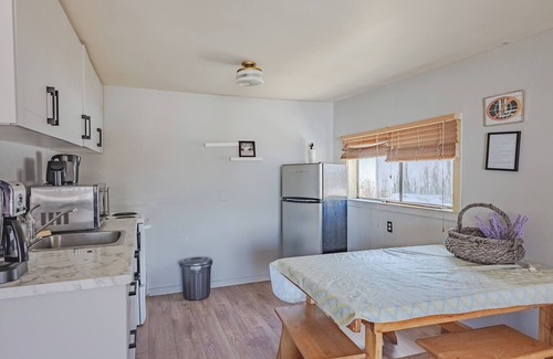 Frontenac Cabina | Large Cottage Family Fun Lakehouse: 4 Beds/Bunks, Sleeps 8, AC, Water Access