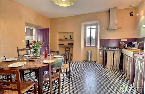 Brujas Casa | Gran casa de encanto y carácter en el sur de Ardèche