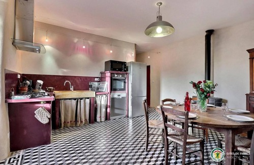Brujas Casa | Gran casa de encanto y carácter en el sur de Ardèche