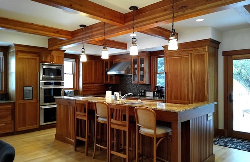 Bozeman Otro | Large Craftsman style farmhouse near Bozeman and Big Sky, MT, and hot springs!!!