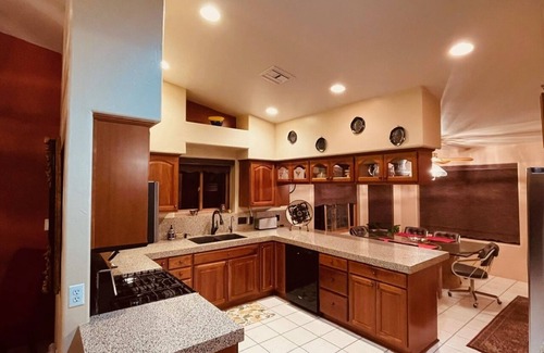 Tortolita Casa | LARGE CUSTOM HOME ON 3 ACRES MINUTES FROM GOLF, HIKING, & BIKING TRAILS