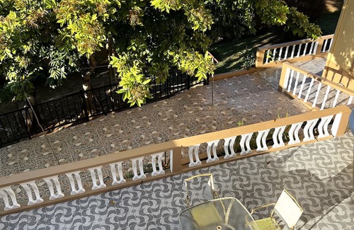 Salt Gut Apartamento | Large Deluxe Studio with Balcony 10 minutes drive to Ocho Rios Airport.
