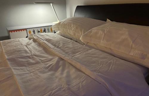 Mapesbury Casa | Large Double Bedroom 10 minutes to Central London