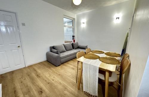 Portsmouth Casa | Large double room in Portsmouth - Mayhall Rd
