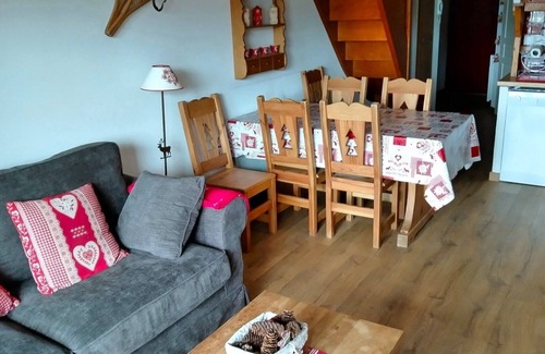 La Joue du Loup Apartamento | Gran duplex de 50m2 al pie de las pistas LA JOUE DU LOUP