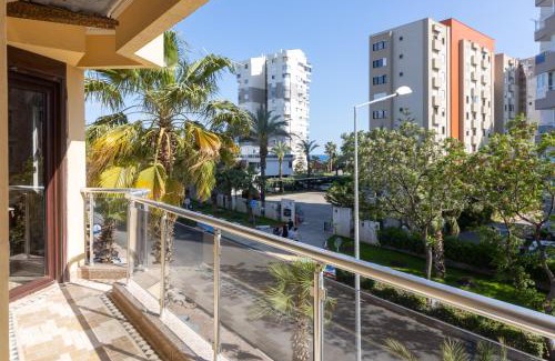 Eski Lara Apartamento | Large Duplex Apartment With Sea View