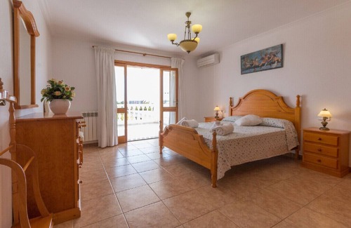 Sant Jordi de Ses Salines Villa | Gran casa cómoda y amplia, cerca de Ibiza. Piscina privada, bbq, billar juegos..