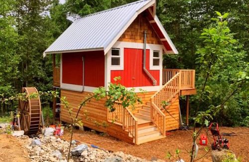 Snohomish Casa | Large Estate Venue 2 hot tubs 2 treehouses