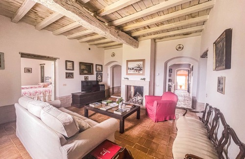 Fornole Casa | Large estate with swimming pools 90km northern of Rome