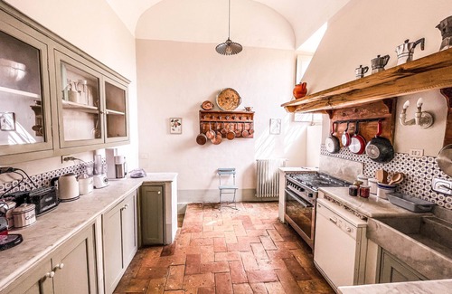 Fornole Casa | Large estate with swimming pools 90km northern of Rome