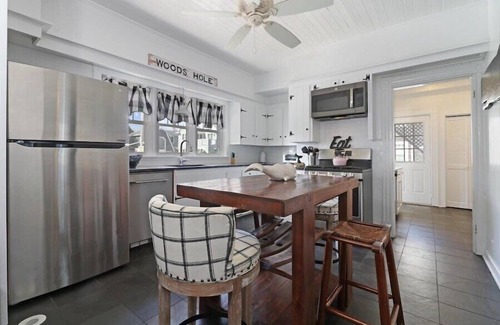 Falmouth Heights Casa | Large Falmouth Heights Home Sleeps Up to 17 RPAM030