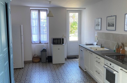 Saint-Pierre-d'Oleron Casa | Gran casa familiar con parque y piscina - ubicación tranquila en el centro de la ciudad