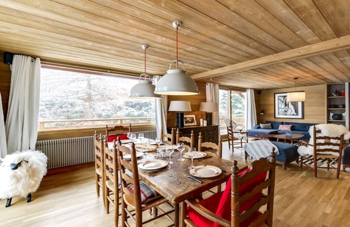 Les Tines Chalet De Esquí | Large family chalet in Chamonix