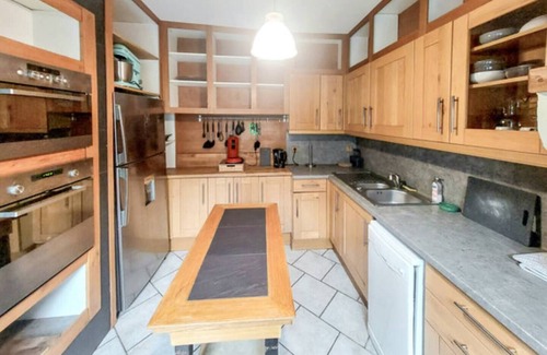 Grand-Fort-Philippe Casa | Large family home
