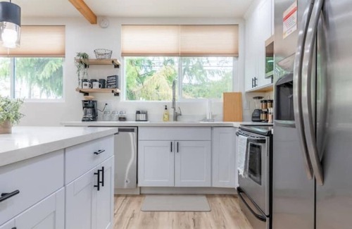 Concord Casa | Large families/friends group: 6 bedroom w/3 bathrooms