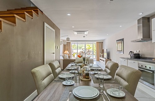 Palm Beach Apartamento | Palm Beach: gran condominio familiar con patio privado. No se necesita coche.
