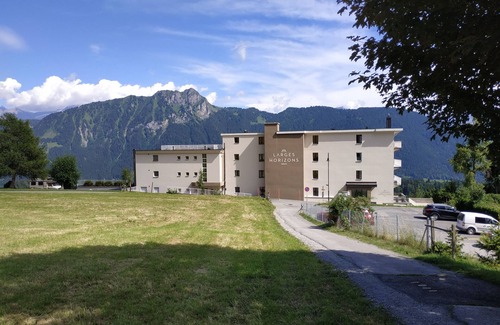Leysin Apartamento | Large family apartment - breathtaking view, Ski-in