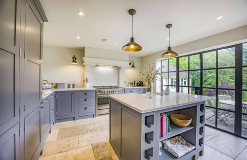 Longborough Cabaña | Large family friendly holiday home in the Cotswolds - Willows House